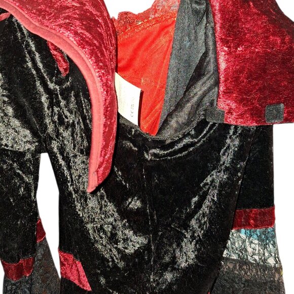 Spooktacular Creatures Vampire Gown - Picture 4 of 5